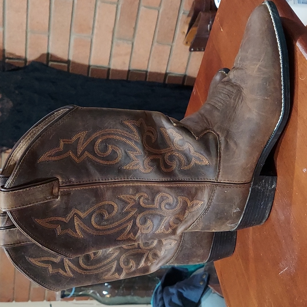 Justin leather embroidered cowboy boots